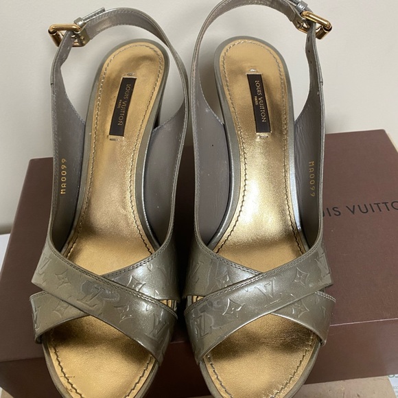 Louis Vuitton heels - Picture 5 of 11